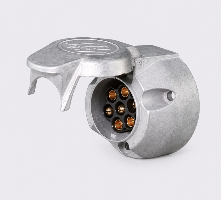 Road Power 7-Pin Large Metal Trailer Socket